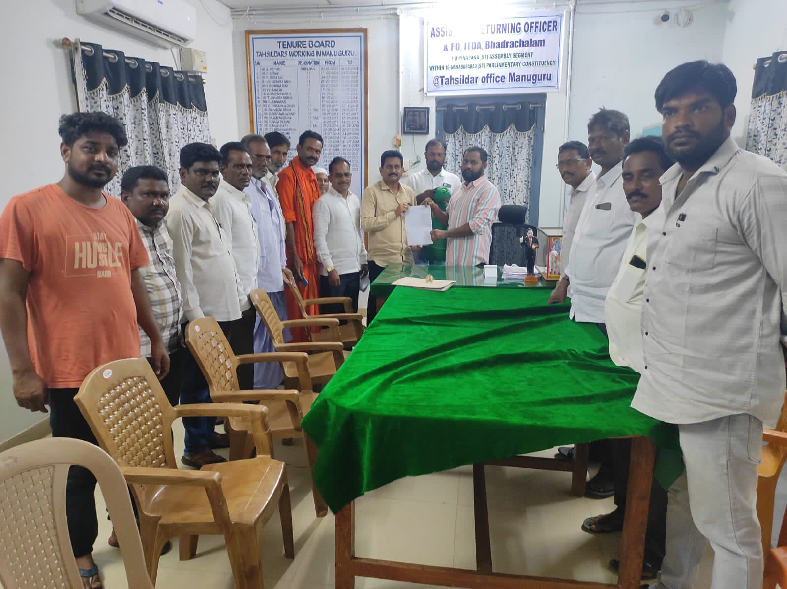 రైతులకు వెంటనే 500 రూపాయలు బోనస్ ఇవ్వాలి