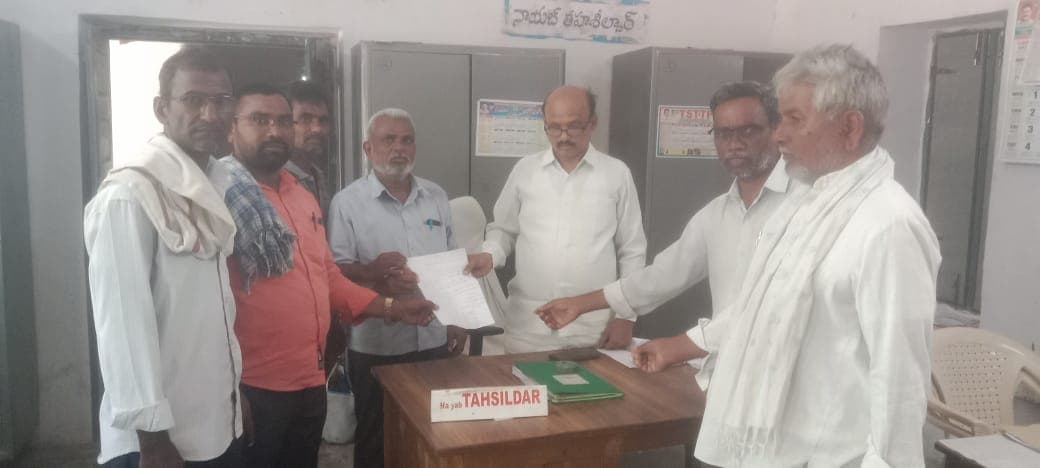 అన్ని రకాల వరికి 500 రూపాయలు బోనసు చెల్లించాలి