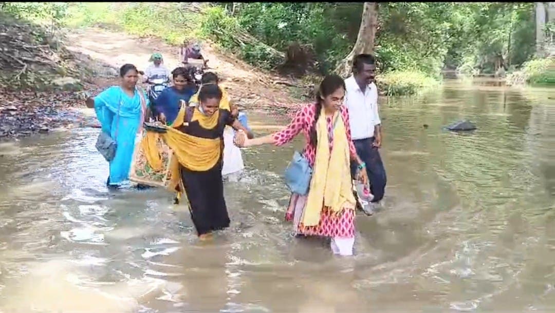పల్లెలపై ప్రత్యేక దృష్టి సారిస్తున్న వైద్య సిబ్బంది