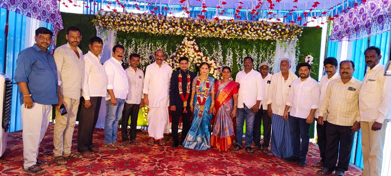 వివాహ వేడుకలో పాల్గొన్న రాష్ట్ర అగ్రికల్చర్ కమిషన్ వెల్ఫేర్ సభ్యులు