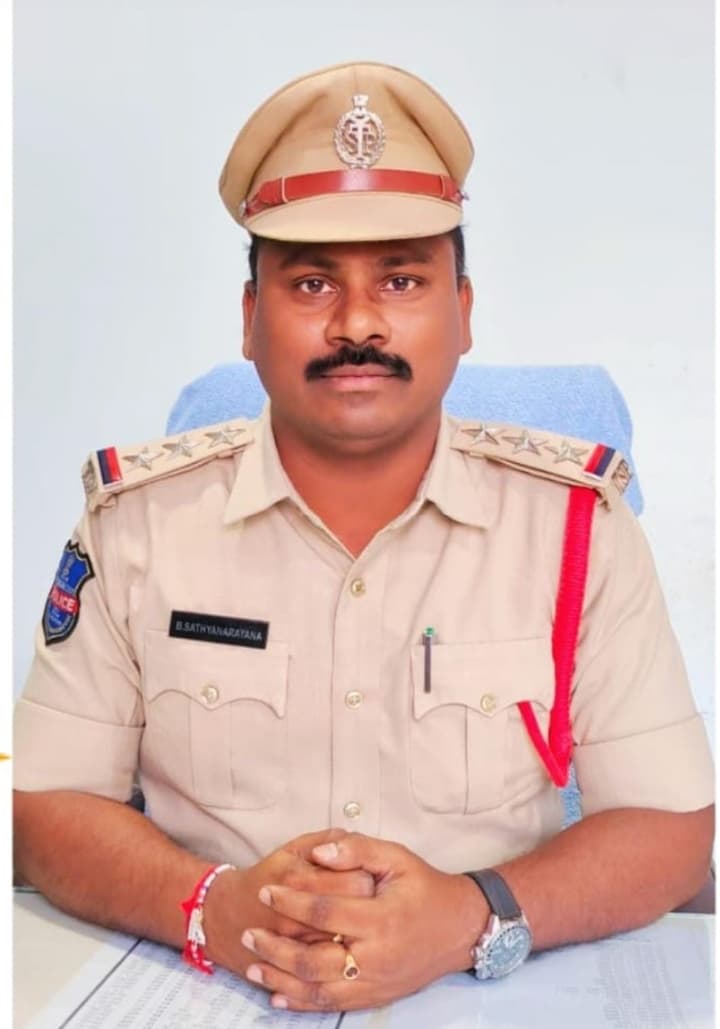 సీఐ సత్యనారాయణ సస్పెన్షన్