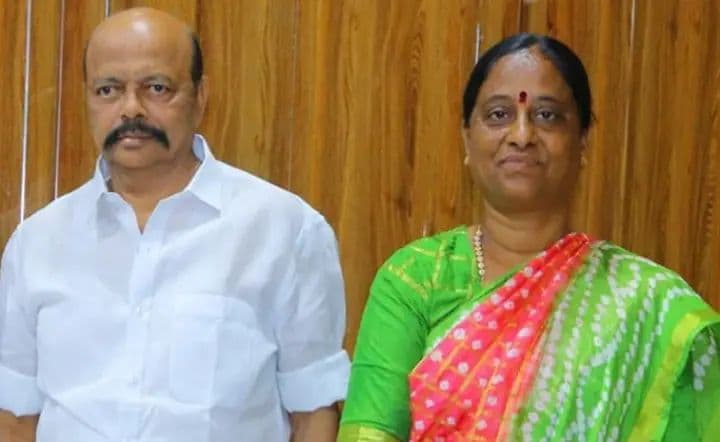 కొండా మురళి వివాదాస్పద వ్యాఖ్యలు.. కాంగ్రెస్లో కొత్త ట్విస్ట్!