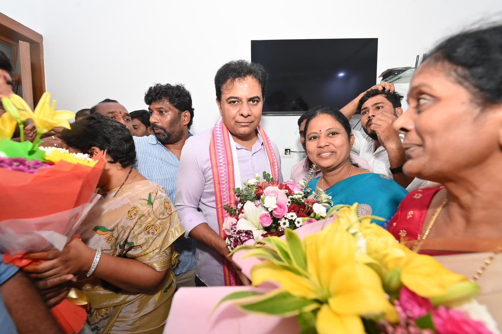 కేటీఆర్ కు జన్మదిన శుభాకాంక్షలు తెలిపిన మాజీ ఎమ్మెల్యే హరిప్రియ