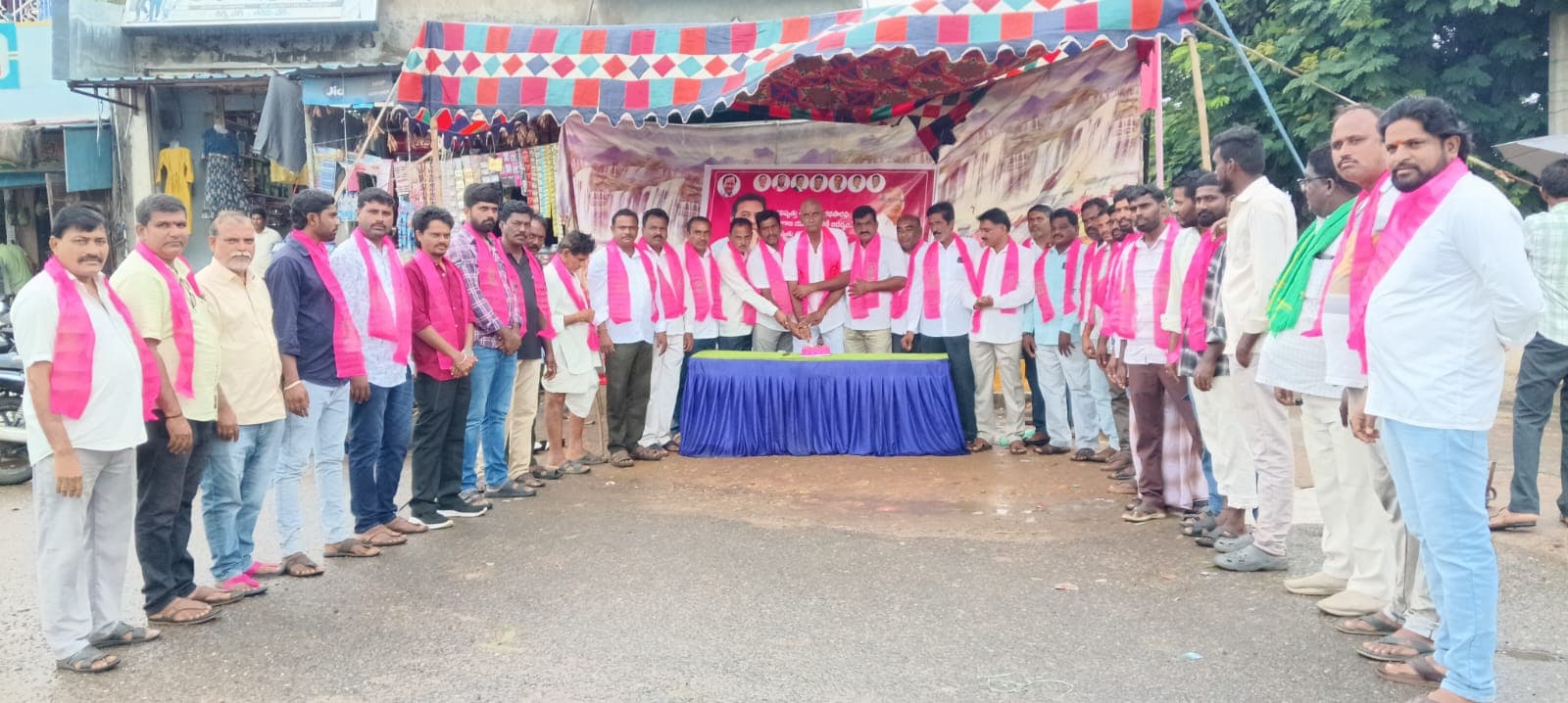 మండలం లో కె టి ఆర్ జన్మదిన వేడుకలు