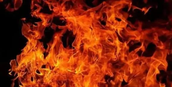 సనత్నగర్లో అగ్నిప్రమాదం