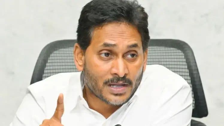 లిక్కర్ ఛార్జ్షీట్లో జగన్ పేరు – అక్కడే అసలు ట్విస్ట్, ఏం జరగనుంది..?