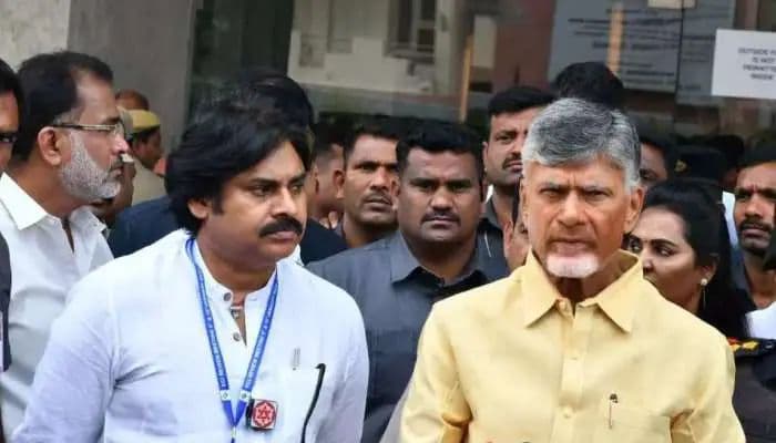 పవన్ కళ్యాణ్ కు చెక్ పెట్టేలా చంద్రబాబు వ్యూహం..!