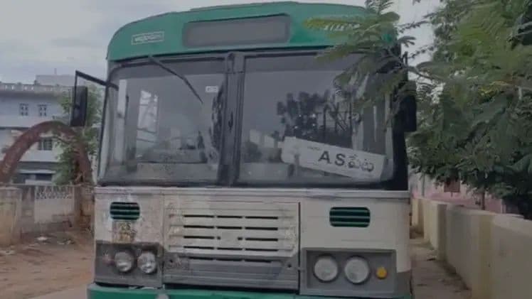 బస్టాండ్లో ఆపి ఛాయ్కి వెళ్లిన డ్రైవర్.. తిరిగి వచ్చి చూసే సరికి బస్సు మాయం
